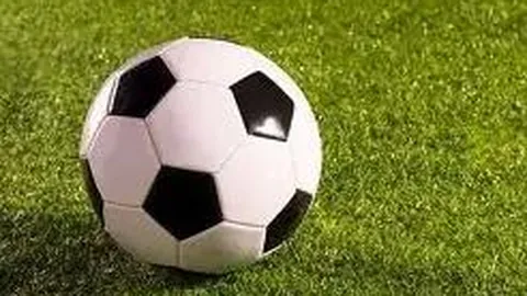 C罗：西班牙战场进球如探囊取物，沙特联赛却让金球奖冷落？揭秘两大联赛背后的进球秘诀！